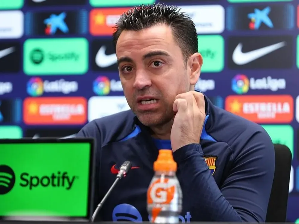 Xavi en rueda de prensa.