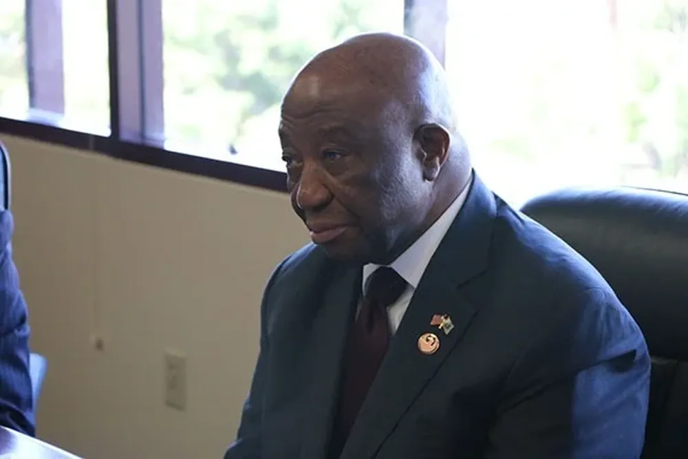 Boakai fue reconocido como ganador con el 50,64% de los votos por la Comisión Electoral este lunes.