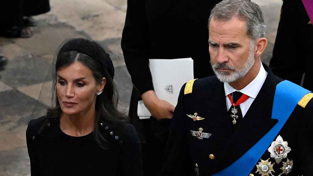 La reina Letizia y el rey Felipe VI en el fineral de Isabel II.