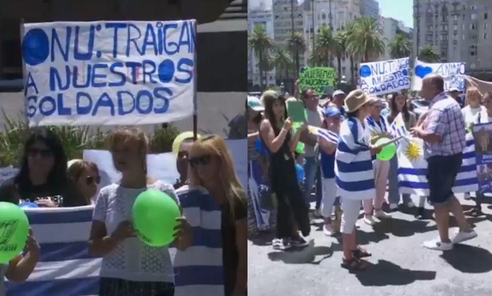 Familiares de militares manifestándose