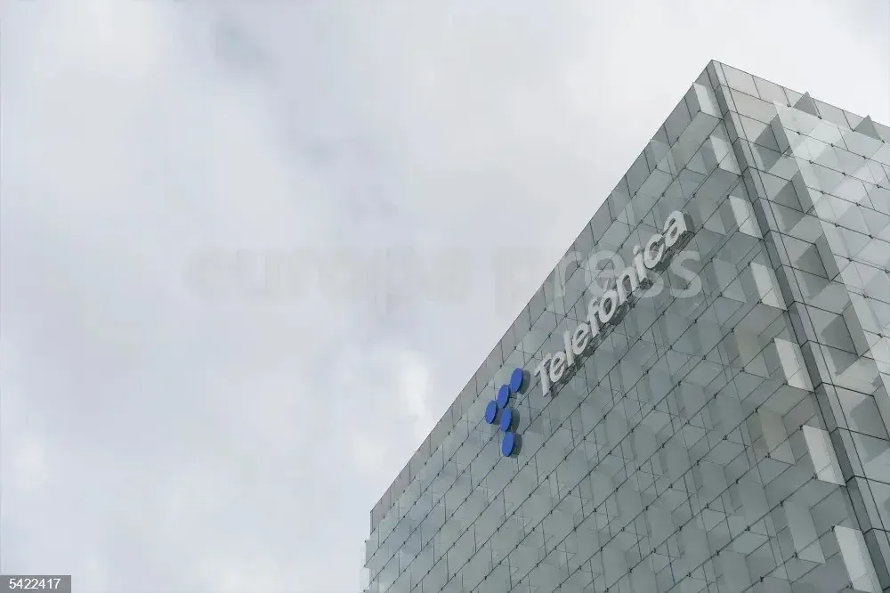 Exterior de la sede de Telefónica, en el ensanche de Las Tablas, en el distrito de Fuencarral-El Pardo