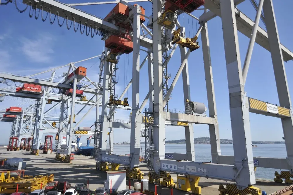  El contrato por la operación de TCP de Katoen Natie en el puerto de Montevideo vigente hoy es hasta 2031.