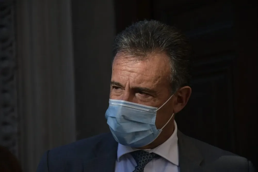 El ministro de Salud Pública, Daniel Salinas, es partidario de mayores restricciones