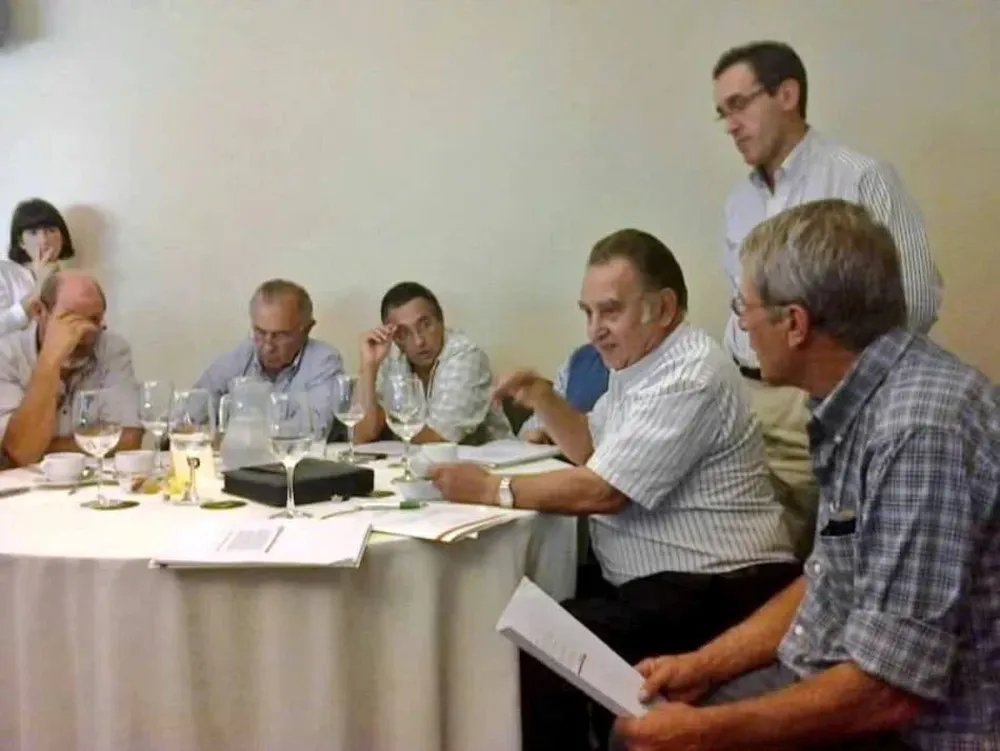 CAF prepara un documento a presentar a los presidenciables
