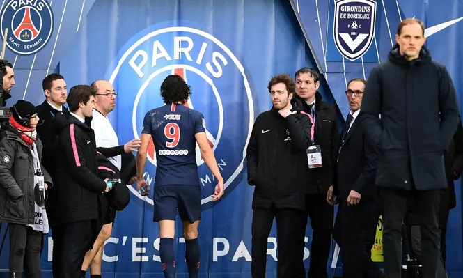 Cavani, el único que se salva de la hoguera en PSG