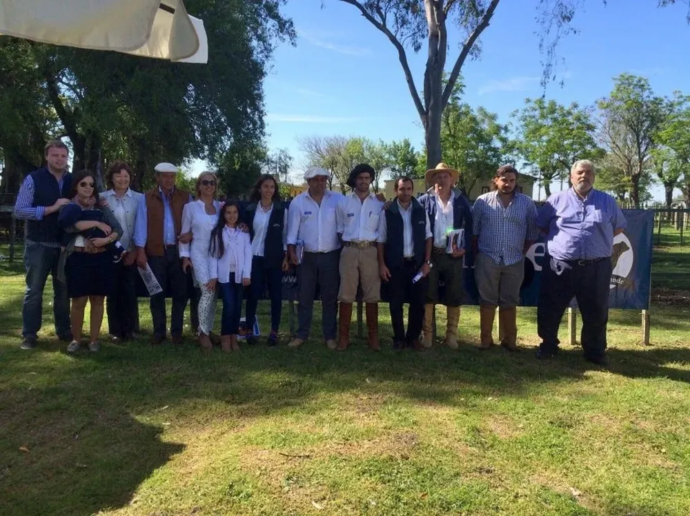 Familia Trila, familia Cánepa, integrantes del escritorio y Fernando y Gustavo Blanco