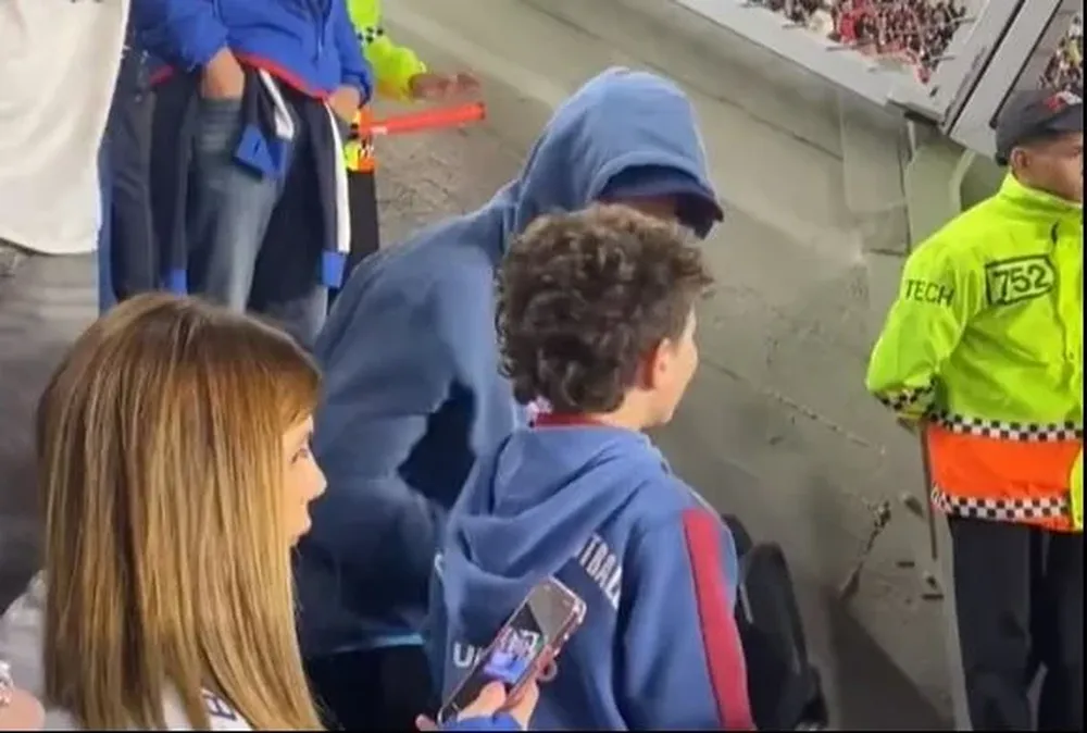 El Colo Ramírez en la tribuna