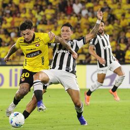 Los uruguayos Sergio Núñez y Mateo Ponte en el partido entre Barcelona y Botafogo por la Copa Libertadores Los uruguayos Sergio Núñez y Mateo Ponte en el partido entre Barcelona y Botafogo por la Copa Libertadores
