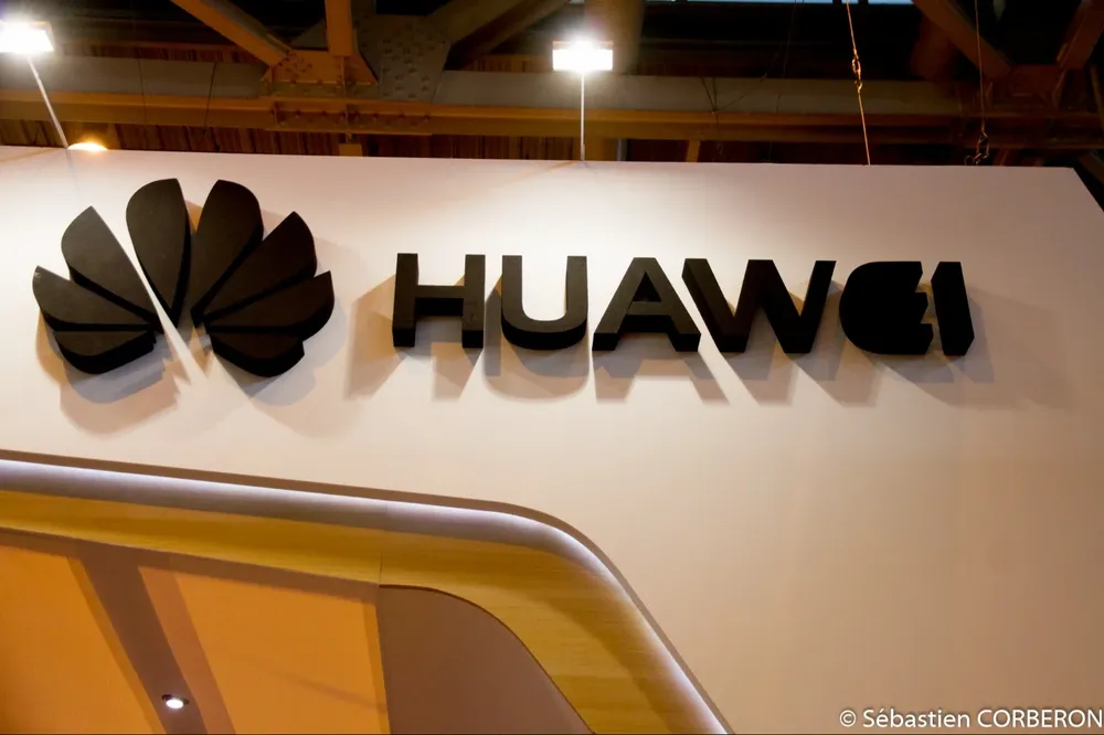 Huawei se estableció en Francia en 2003 y abrió seis centros de investigación y un centro de diseño en París.