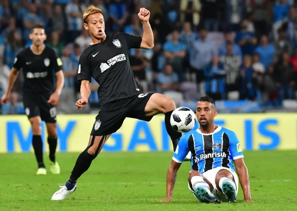 Keisuke Honda, frente a Gremio