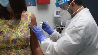 Médicos Sin Fronteras cuestionó transparencia de vacuna de Moderna contra covid-19