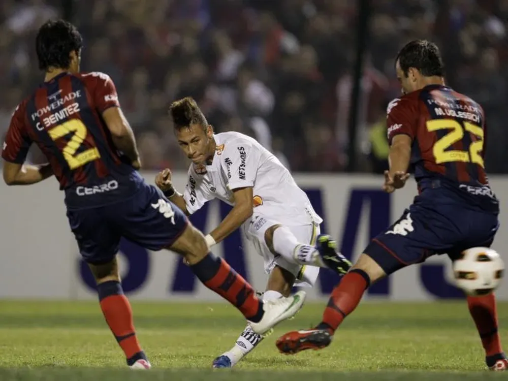 Neymar tuvo luces y sombras