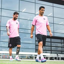 Oscar Ustari junto a Lionel Messi y Luis Suárez en Inter Miami Oscar Ustari junto a Lionel Messi y Luis Suárez en Inter Miami