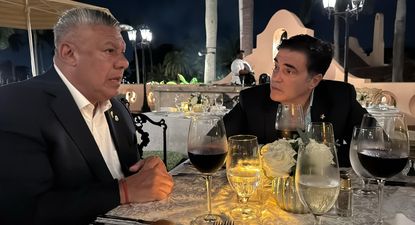 Quién es el influyente abogado de Trump que invitó a Chiqui Tapia a Mar-a-Lago