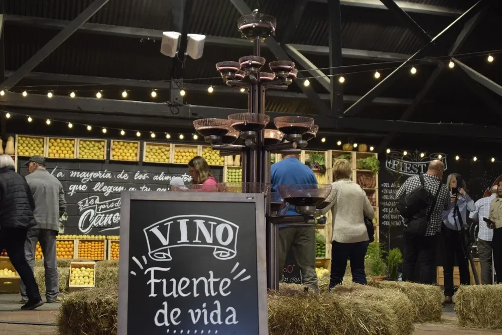 La fuente de vino se puede utilizar de forma gratuita.
