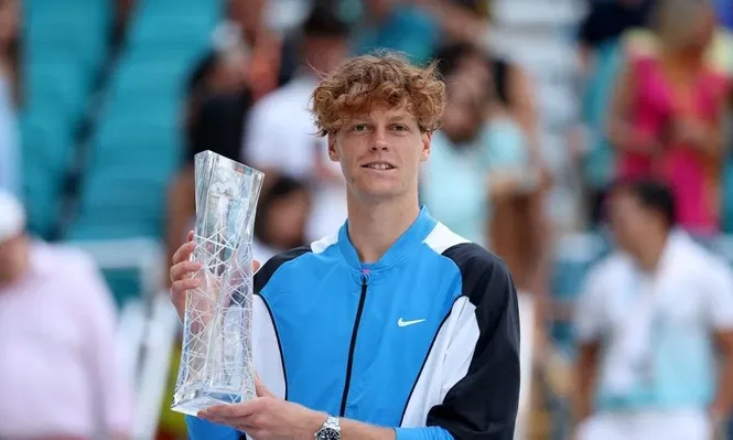 Jannik Sinner aplasató a Dimitrov en la final y será el número 2 del mundo