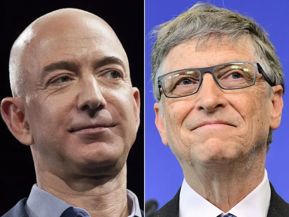 Jeff Bezos, fundador de Amazon, y Bill Gates, fundador de Microsoft