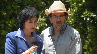 Yareli Arizmendi y Sergio Arau en la película "Un día sin mexicanos".