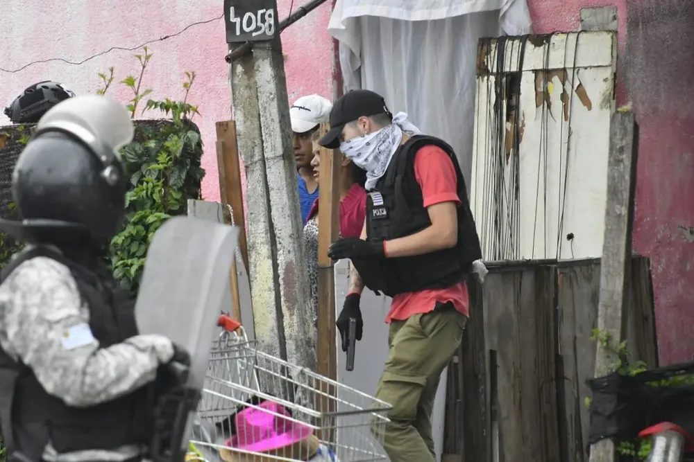 Allanamiento en Villa Española