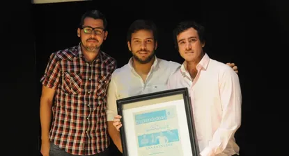 WoOw, el valor de pegar primero y reconvertirse