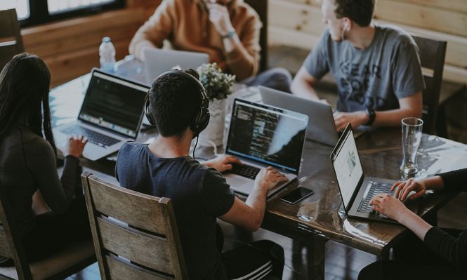 Un empleo en California con impacto social y una remuneración atractiva te espera. &nbsp;