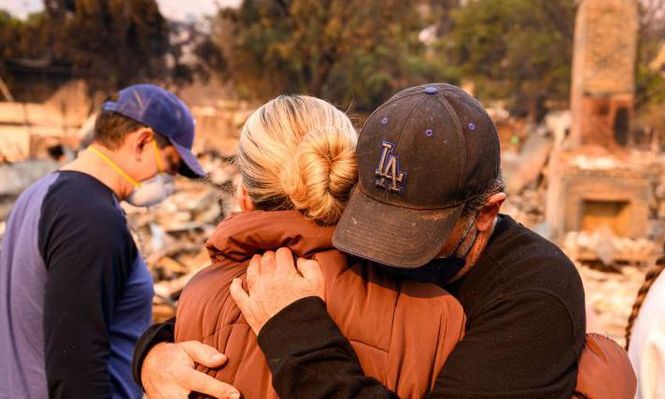 No está claro cuántos propietarios estaban sin seguro cuando llegaron los incendios que ya se consideran los más destructivos de la historia de EE.UU.