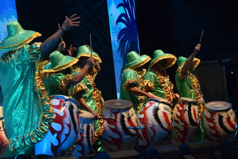 Comparsa Yambo Kenia, en el Teatro de Verano.