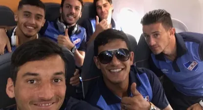 Jugadores de Nacional en la salida a Brasil