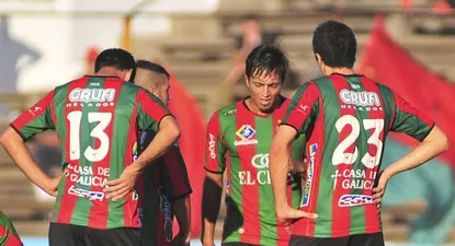 La agonía del bravo Rampla: paga o se queda sin jugar.