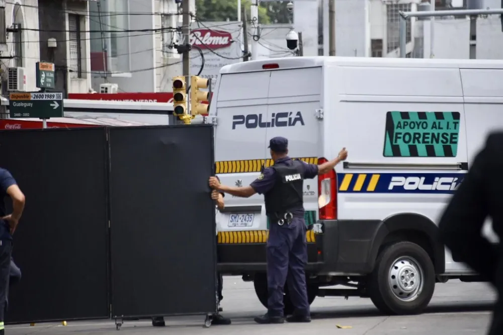 El operario de la grúa y dueño de la empresa contratada por el shopping está internado, según el capataz de Leal