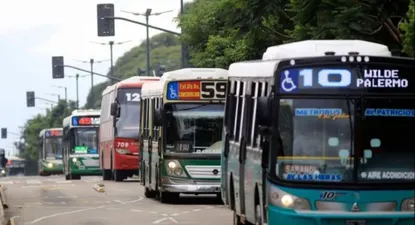 Crece la tensión entre Milei y Jorge Macri por la quita de subsidios a los colectivos
