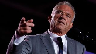 Quién es Robert Kennedy Jr., el activista antivacunas y heredero de la dinastía Kennedy al que Trump elige para dirigir el Departamento de Salud