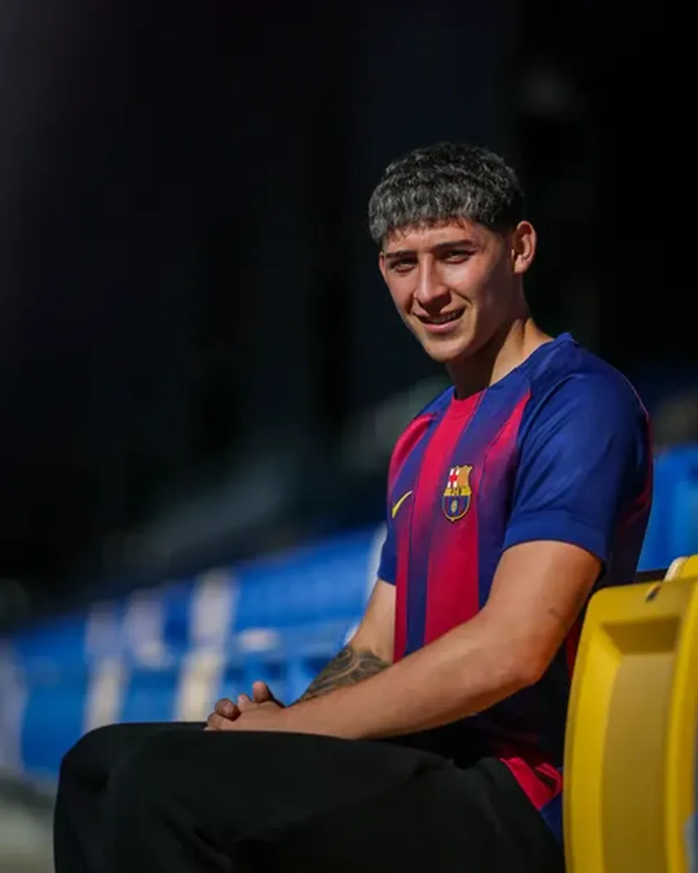 Patricio Pac&iacute;fico en su presentaci&oacute;n como nuevo jugador de Barcelona B