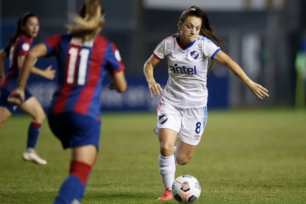 Karol Bermúdez encara a Débora Molina