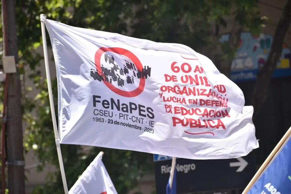 Archivo: manifestación de Fenapes ante ANEP el 22 de noviembre de 2023