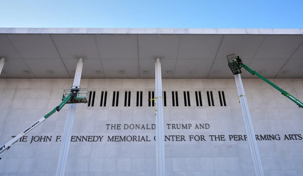 Polémica por el cambio de nombre del Kennedy Center: más artistas cancelan sus shows en rechazo