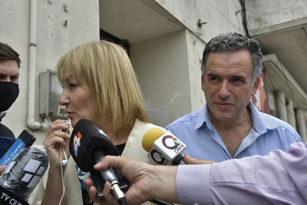 Carolina Cosse y Yamandú Orsi