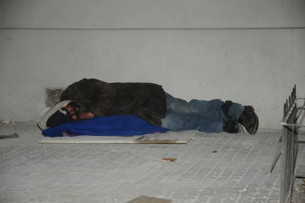 La situación de los indigentes es analizada por autoridades