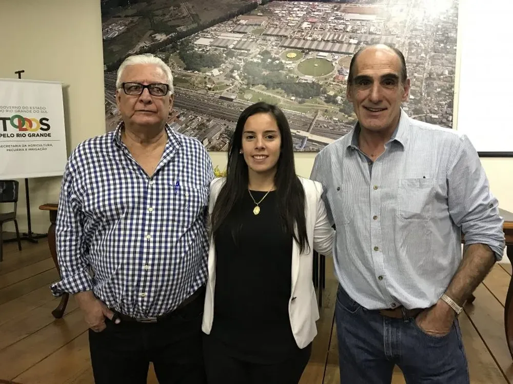 Francisco Pinilla, María Victoria Iriarte y Martín Altuna fueron los expositores.
