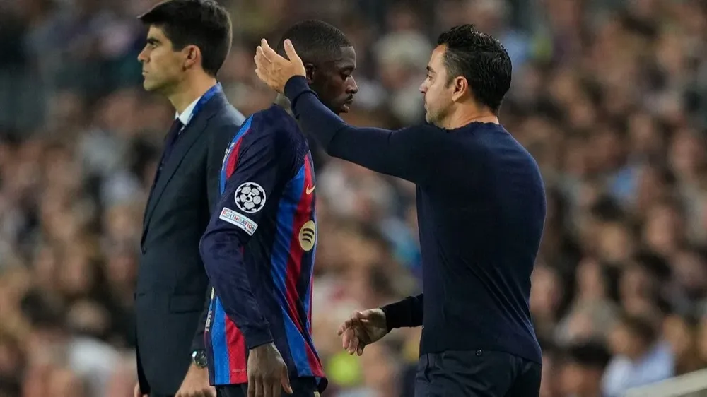 Xavi explicó que Dembélé quiere marcharse
