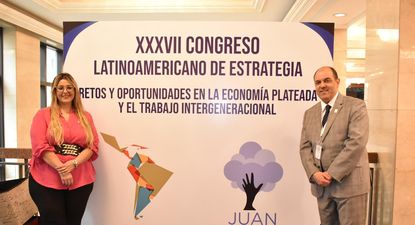 Expertos participaron en congreso sobre economía plateada