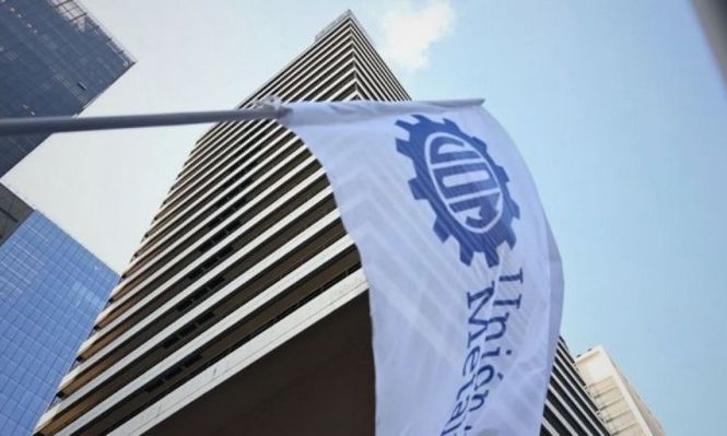 La UOM y Camioneros, fijan el techo para las paritarias.&nbsp;