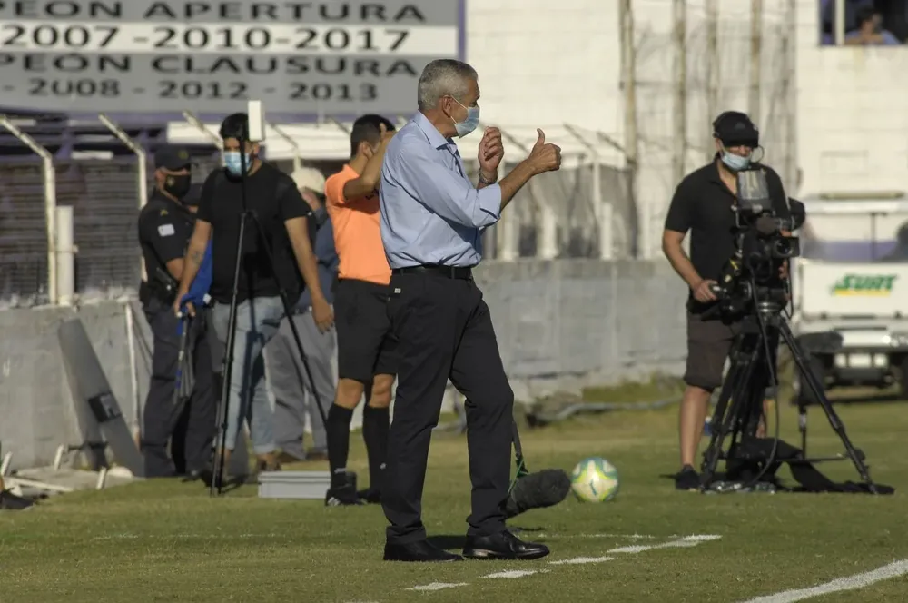 Gregorio Pérez, DT de Defensor Sporting