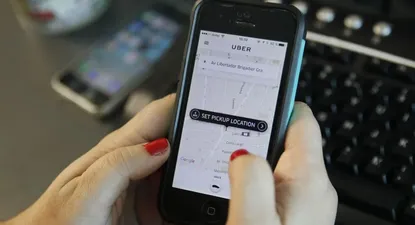 DGI: Uber primero debe regular su situación y luego pagar impuestos