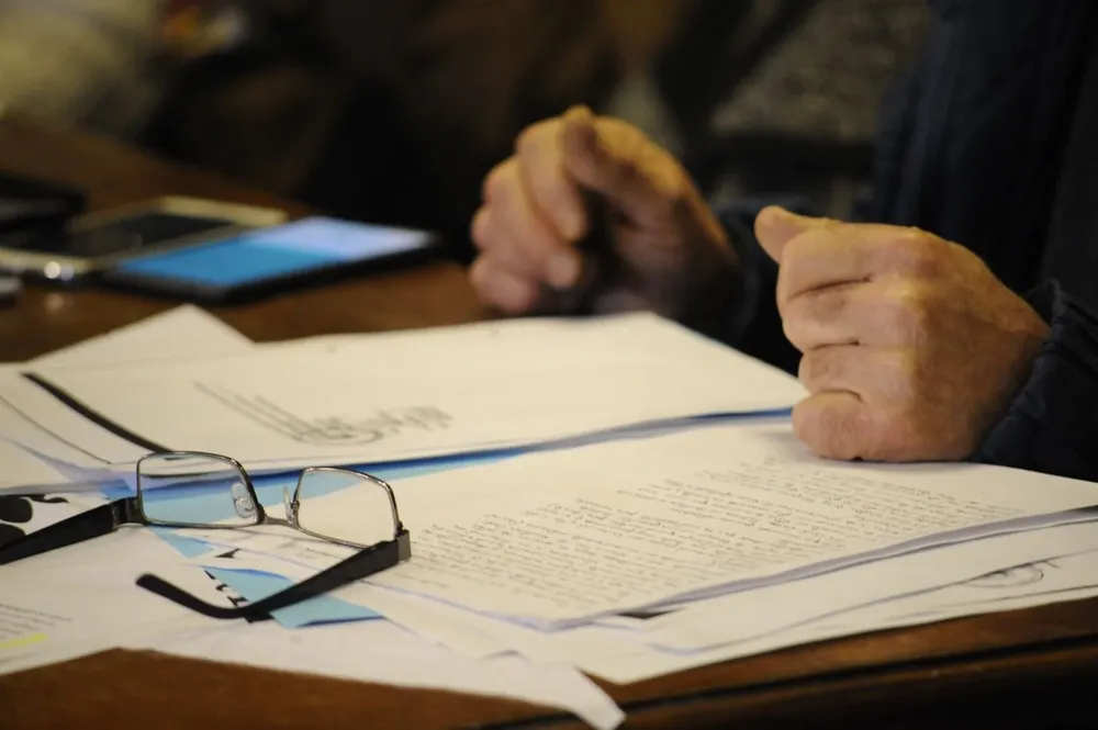 El suegro de Manini debió responder ante sus pares.