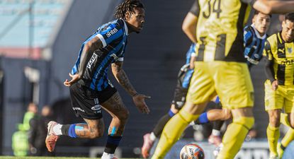 Abel Hernández de Liverpool ante Peñarol por la semifinal de la Liga AUF Uruguaya