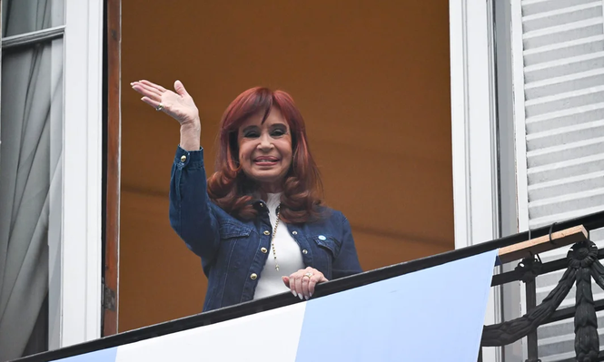 La Justicia limitó las visitas de Cristina Kirchner en su prisión domiciliaria y la amenazó con cárcel común
