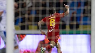Nahitan Nández celebra su gol contra el Al Hilal de Darwin Núñez