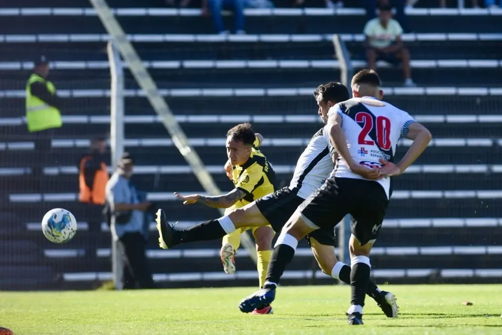 Franco González, escaso aporte ante Danubio