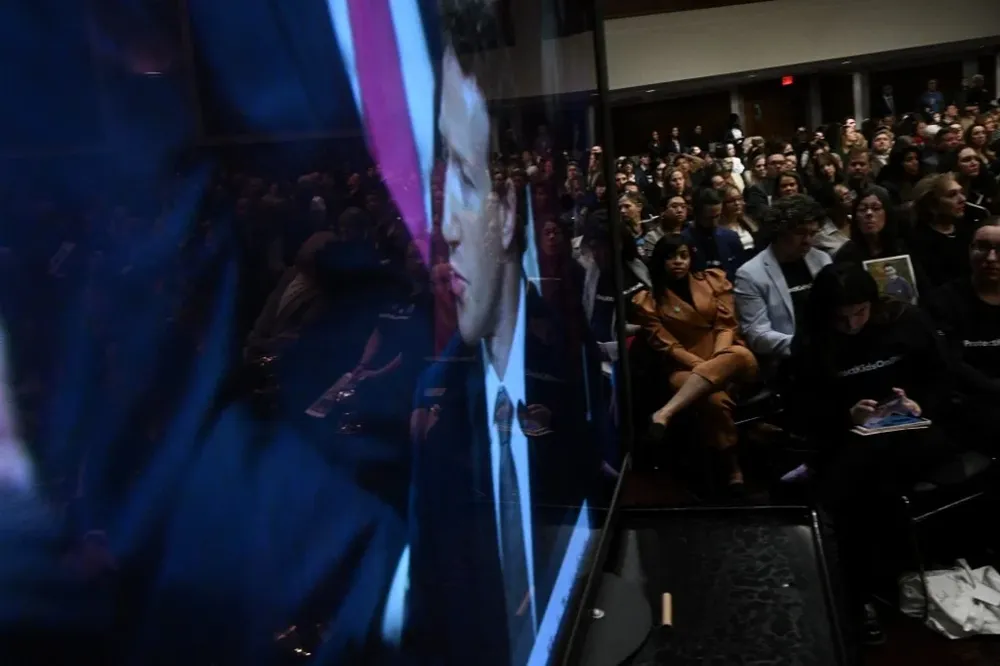 Mark Zuckerberg y el resto de los dueños de las plataformas quedaron en el centro de las críticas de los senadores y familiares de las víctimas.